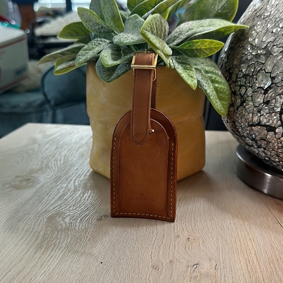 Louis Vuitton Luggage Tag - Picture 2 of 5